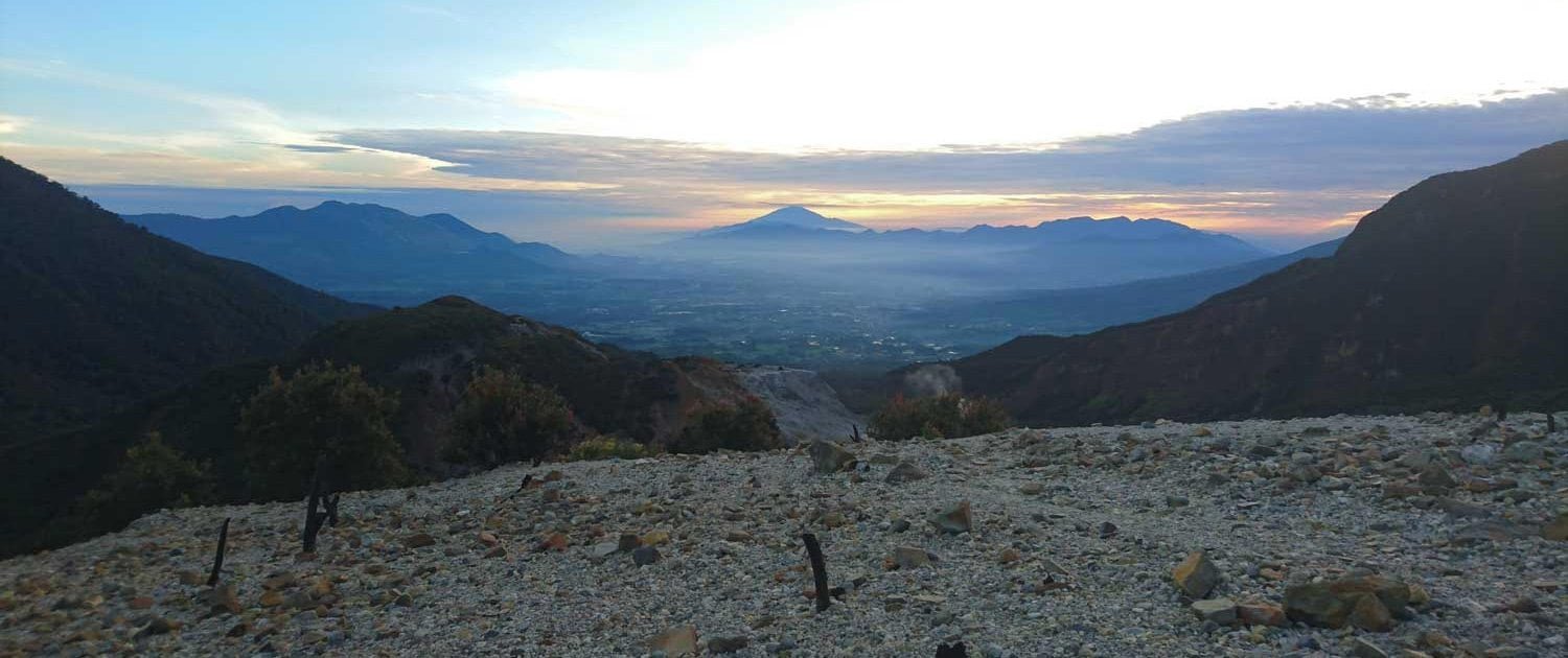 eazycation papandayan sunrise